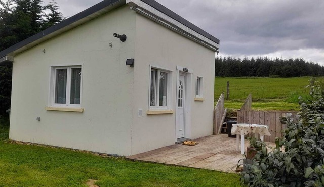 Une petite maison au calme dans les champs près de l'Abbye d'Orval.
