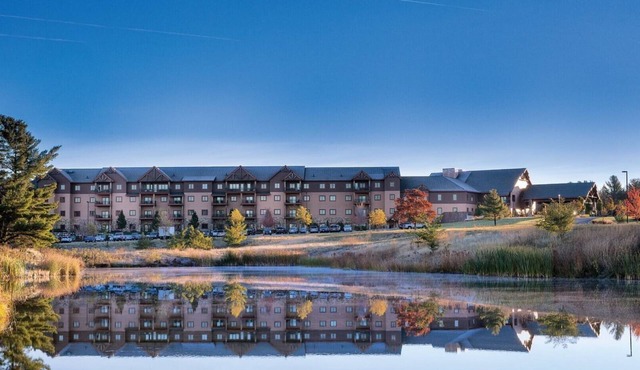 Unforgettable Family Fun at Wyn. Glacier Canyon- Water Park Passes Included-2 Bd