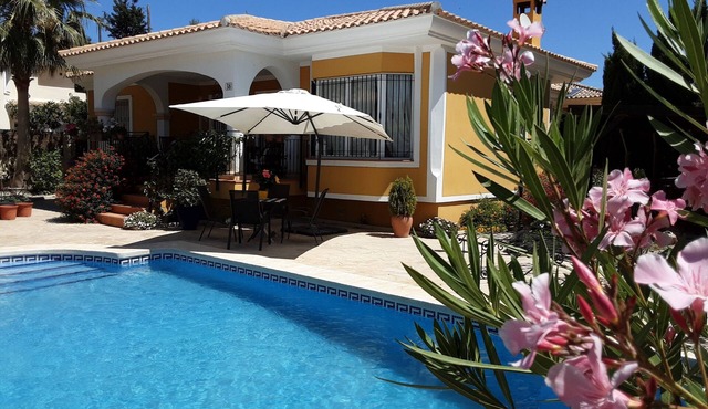 UNFORGETTABLE VACATIONS!BEAUTIFUL VILLA WITH POOL AND ALL AMENITIES.
