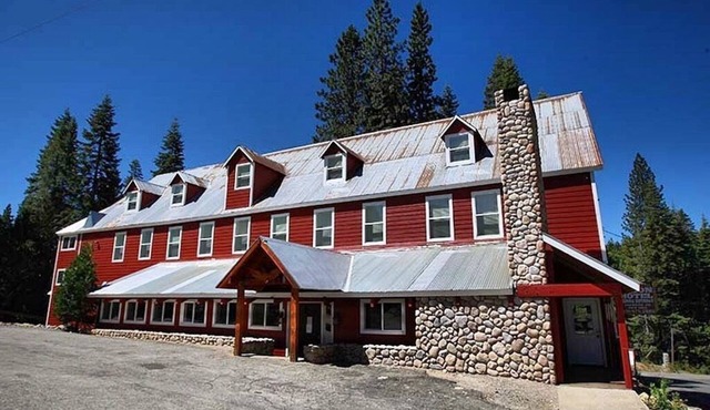 Union Hotel Sierra Retreat Perfect In/Outdoor Space for Wedding Reunion Retreat