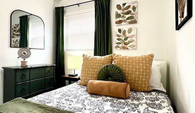 Union Place; Quiet Neighborhood. Updated 3 Bedroom!