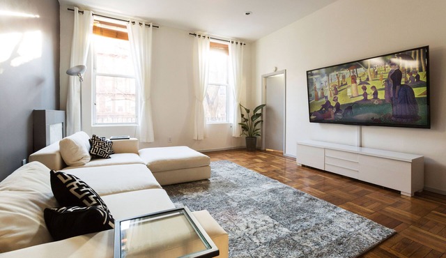 Union Square - Four Bedroom Massive NYC Flat