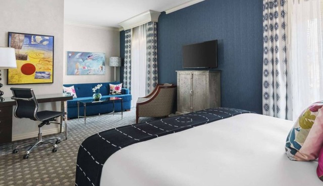 Union Square Stay | Bar. Restaurant + Gym