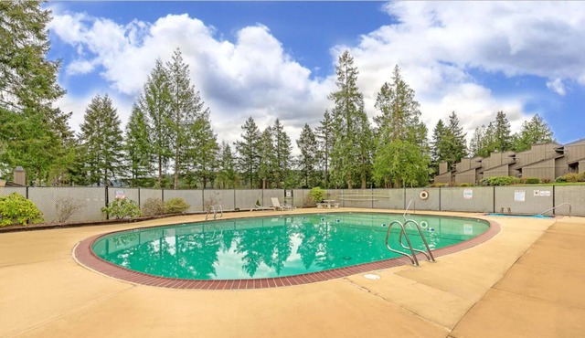 Union Waterfront Condo Retreat!