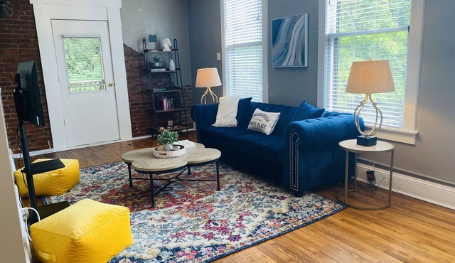 Unique 1 Bedroom Apartment in the heart of downtown Jonesborough