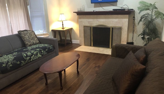 Unique 2 Bedroom Home in Burbank