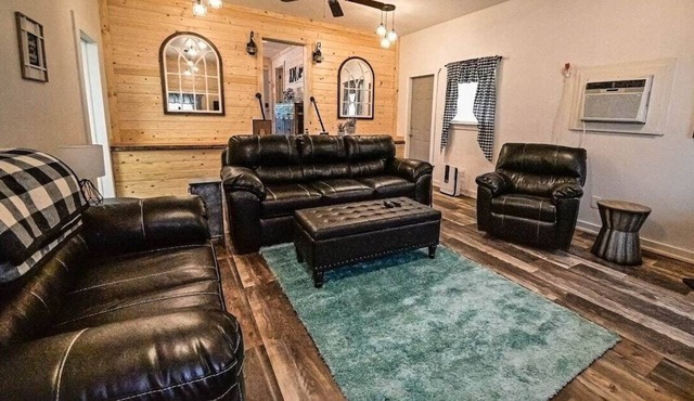 Unique 2 BR Spacious Cottage