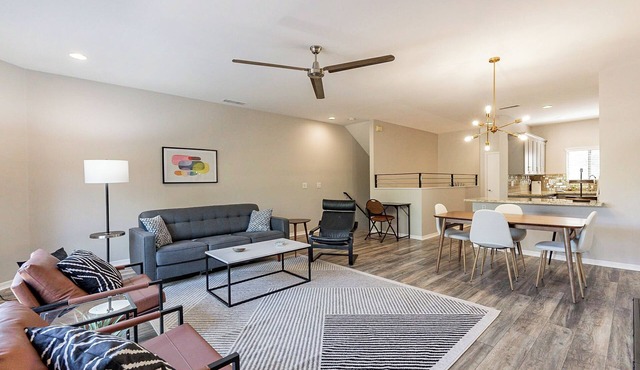 Unique 3 Story, 3 En-suite, Garage & Rooftop deck