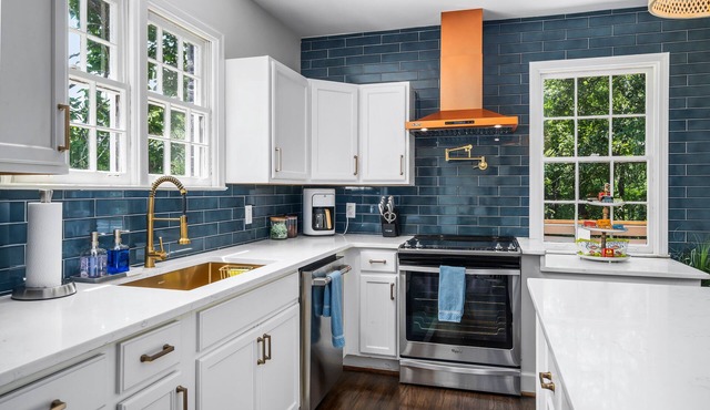 Unique 3BR/3B Magic City Home