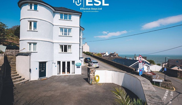 Unique 5-Bed House with Breathtaking Sea Views over New Quay