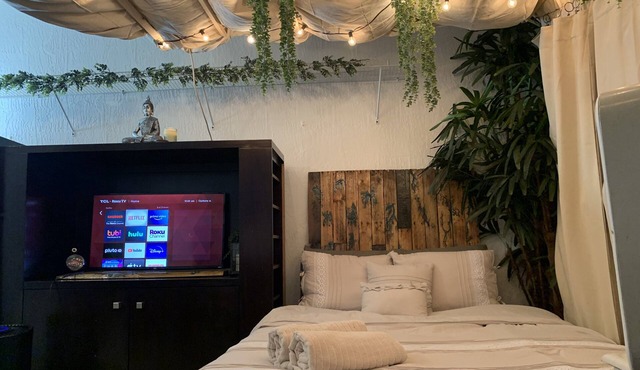 unique and private studio near PGA National & Palm Beach