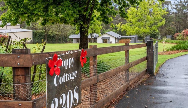 Unique and secluded Poppy Cottage