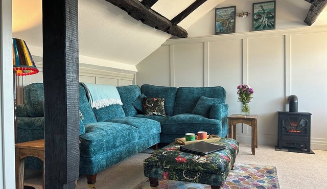 Unique apartment in Cartmel centre. Unrivalled location.Garden.Fab views.Sleeps4