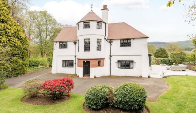 Unique Arts & Crafts Home in Auchterarder