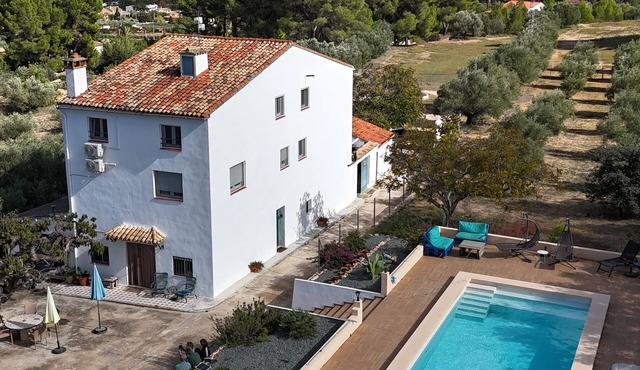 Unique B&B in Ontinyent - Surrounded by mountains and nature.
