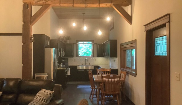 Unique barnhouse, newly built, great ND weekend rental, 15 minutes from stadium.