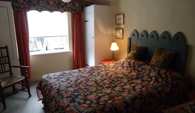 Unique c16th two double-bed apartment in The Chilterns near Oxford and Henley