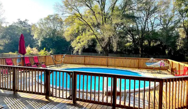 Unique cabin in the city pool home