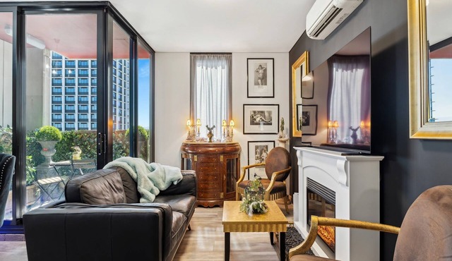 UNIQUE CBD BOTIQUE STAY|BALCONY| NETFLIX | WIFI |Rundle St|UniAdelaide|UniSA|RAH