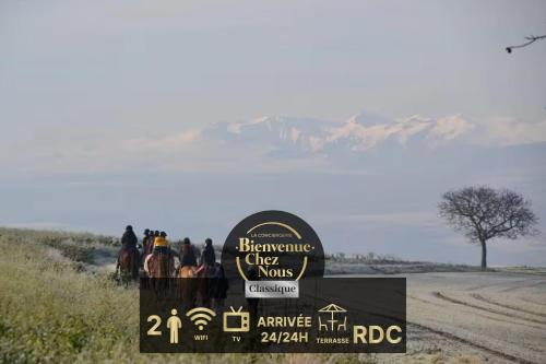 Unique, Chambre 2,centre équestre & snacks