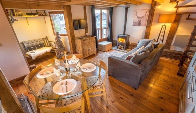 Unique character chalet in central Samoens, 2 bedrooms, sauna, log fire, terrace