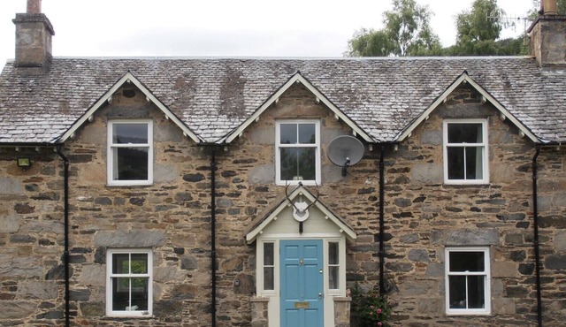 Unique Character Cottage, Peaceful Rural Setting. 1 of 2 lets6510949 for|Reviews