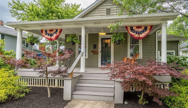 Unique Charm, Conveniently Located