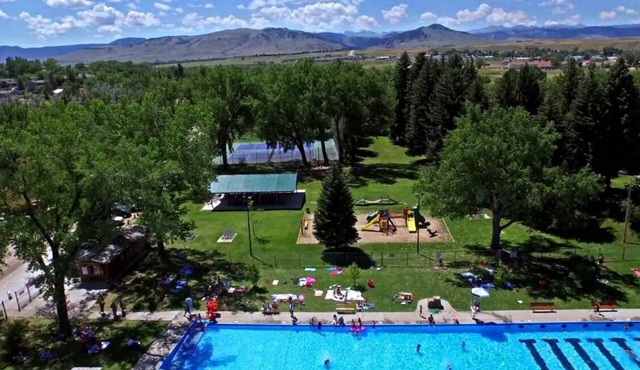 Unique, Converted 1894 Historic Hotel Stay, The Big Buffalo, CITY APPROVED