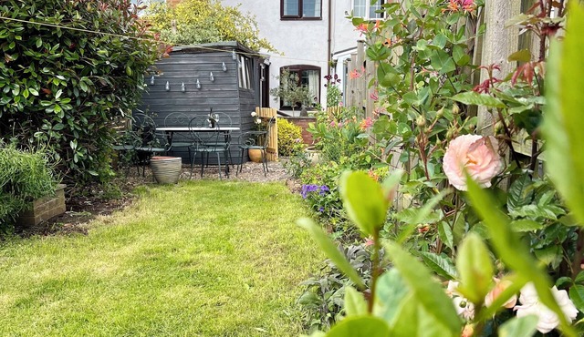 Unique Cosy Cottage In Sherwood Forest