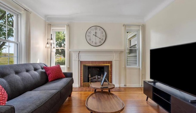 Unique & Cozy Hideaway!