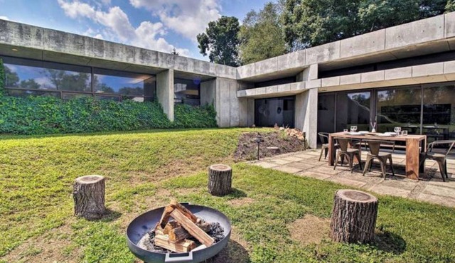 Unique Earthouse Retreat w/Spring-Fed Creek