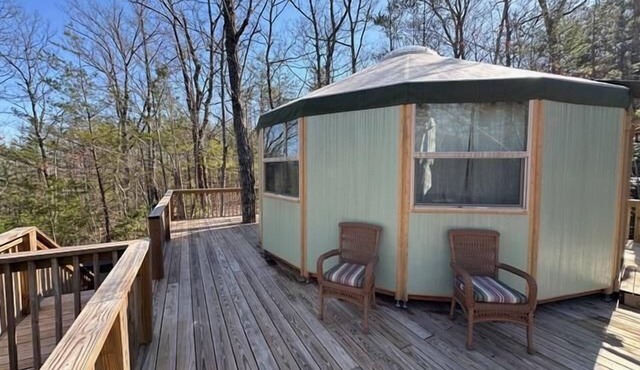 Unique Experience: Modern Walland Yurt w/Mountain Views, Private Hot Tub & WiFi