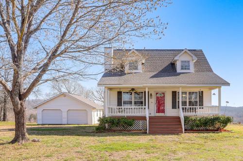 Unique Family Home on Working Ranch in Henderson!