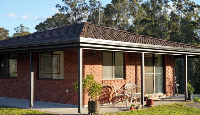 Unique Farm Stay - Horse Riding, 2BR Cottage, Horses Welcome, Near Coffs Harbour