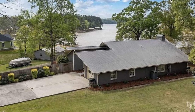 Unique find on Logan Martin! Cozy, spacious and family friendly.