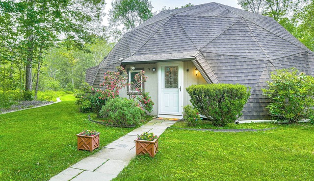 Unique Geodesic Dome Escape in Nature!