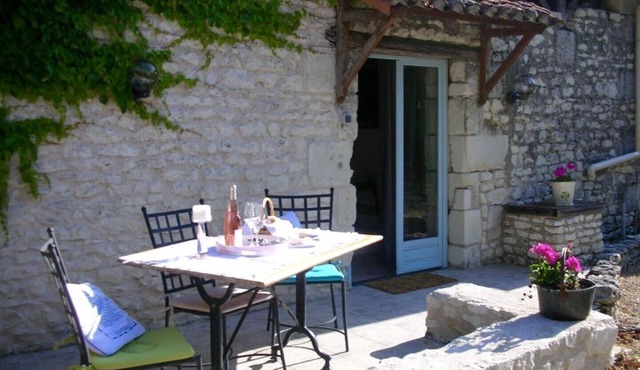 Unique gite, original beams, rural charm, pool.nn