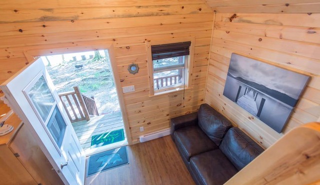 Unique glamping experience - Bunkies on the Lake