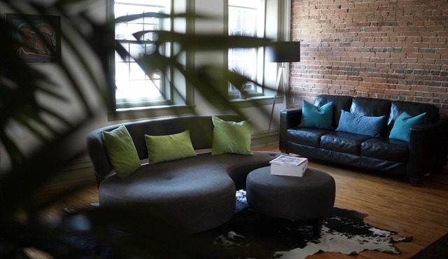 Unique, heritage building in the heart of Kingston! Right on Market Square!nn