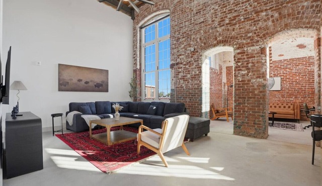 Unique, Historic 2BD Apt w/Study