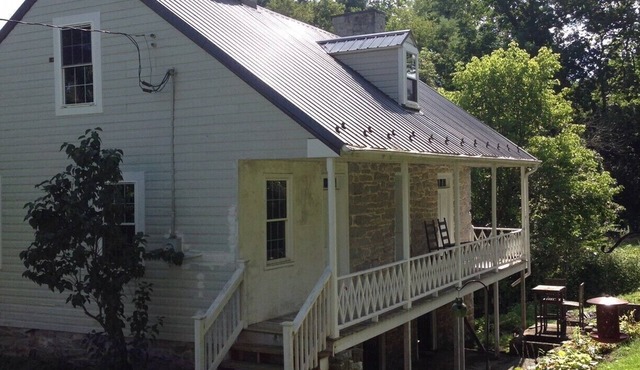 Unique Historic Cottage - Springhouse 1803