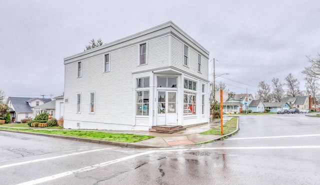 Unique, historic home in walk-able, Hallmark style town