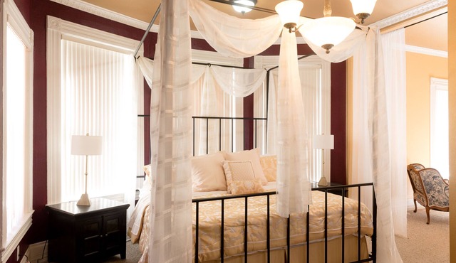 Unique Historic Victorian Mansion near Downtown Denver, Sleeps 16.