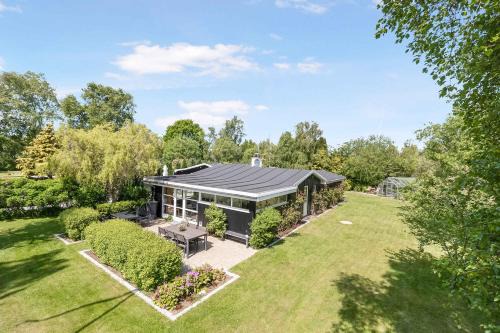 Unique Holiday Home In Quiet Surroundings