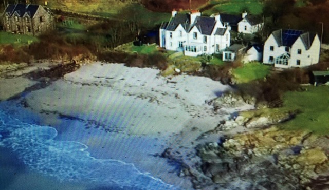 Unique house in an idyllic situation on a beach