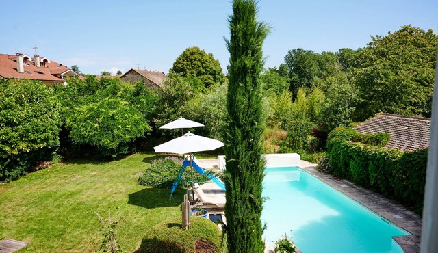 Unique house in Veigy with swimming pool, photo studio 2min from Geneva