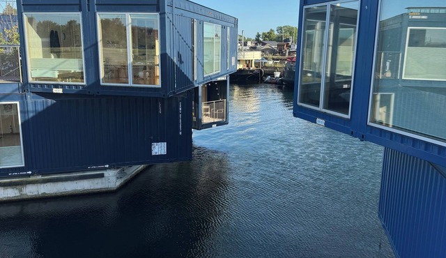 Unique Houseboat on the Water – Stay Like a True Copenhagener