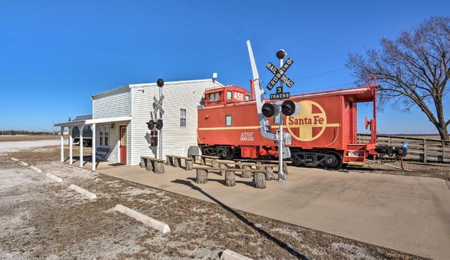 Unique Joplin Gem Converted Train Car Studio