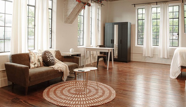 Unique loft centered near Houston Business / Medical District