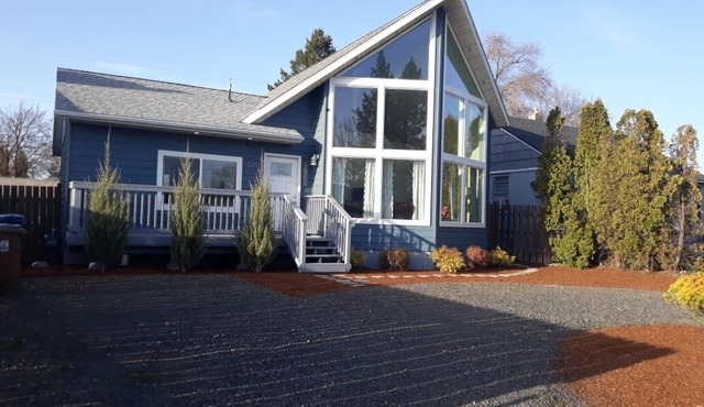 Unique Loft house in North Spokane with Finland Pine Barrel Sauna!